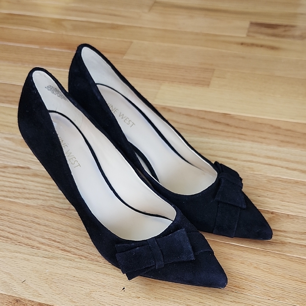 Nine West Black Suede Leather Bow Heels Pumps NEW - Picture 2 of 12